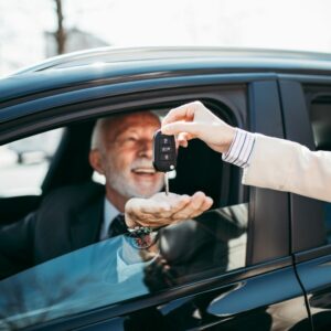 Tips for seniors to find deals and discounts on used cars